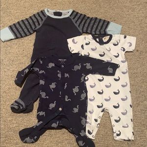 Bundle of 3 onesies